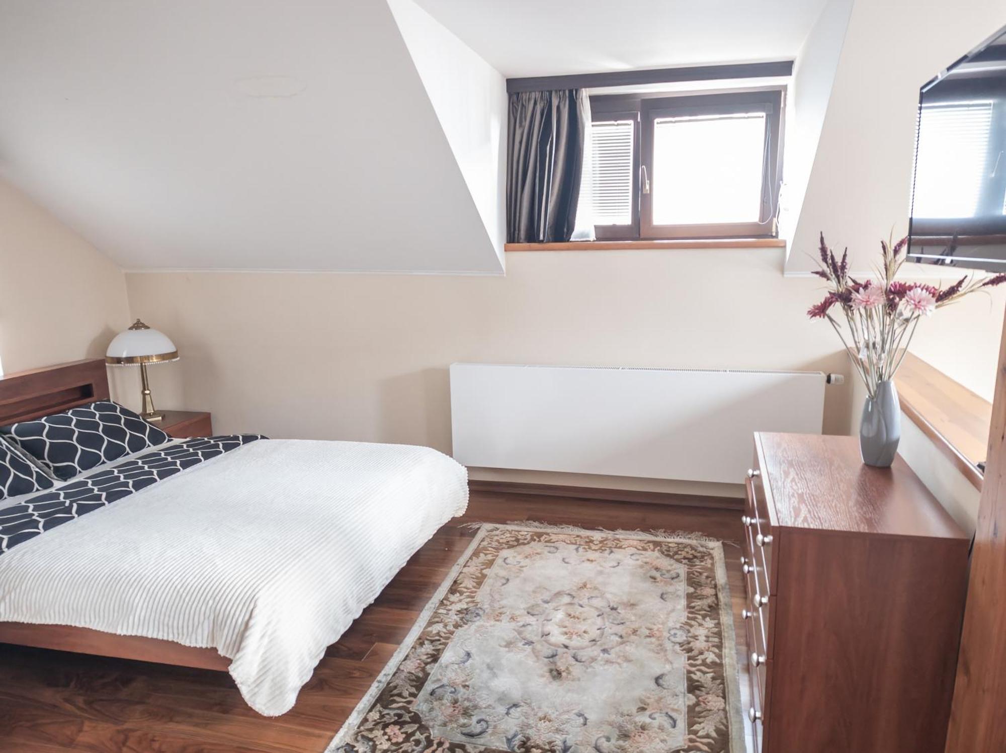 Unique Location With Hot-Tub, Terrace And Garden Villa Prag Dış mekan fotoğraf